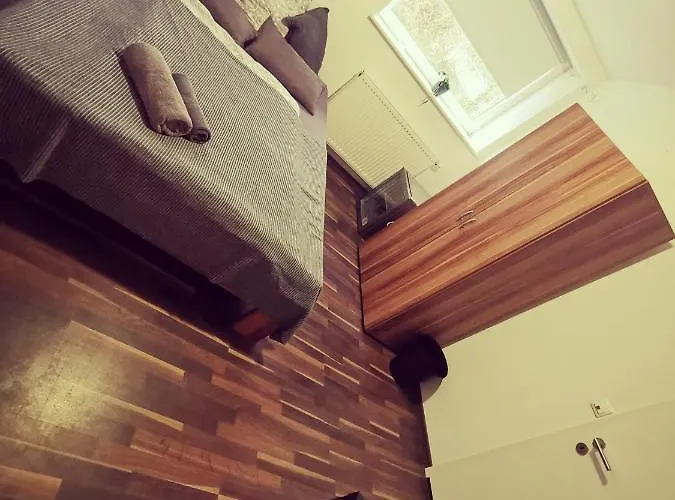 Stedinger & Cafe فندق