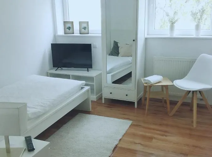 Stedinger & Cafe فندق *